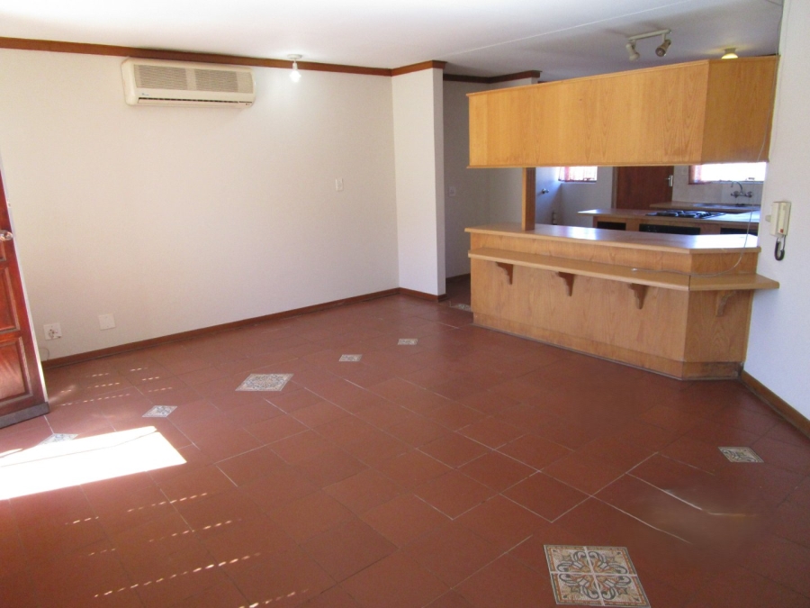 2 Bedroom Property for Sale in Langenhovenpark Free State